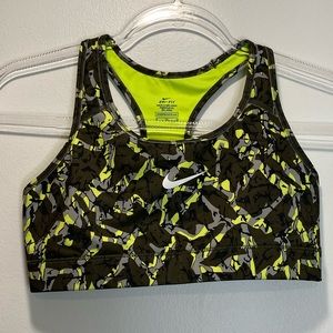 Nike Dri Fit Camo Sports Bra - Medium